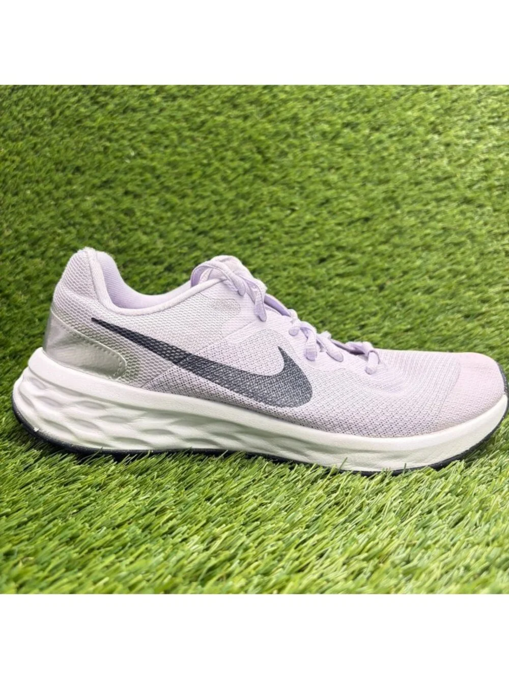 Nike Revolution 6 Girls Size 7Y Purple Black Running Athletic Shoes Sneakers
